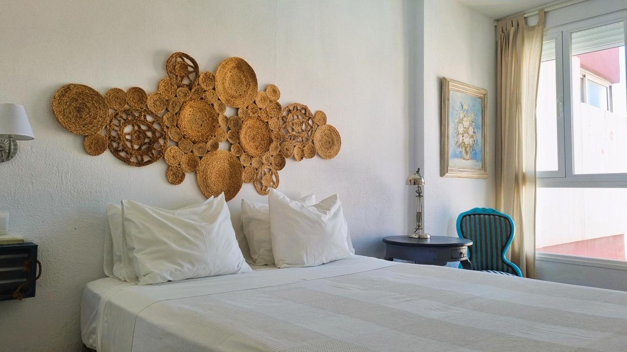 Neptuno Torrecilla Beach Nerja Dış mekan fotoğraf