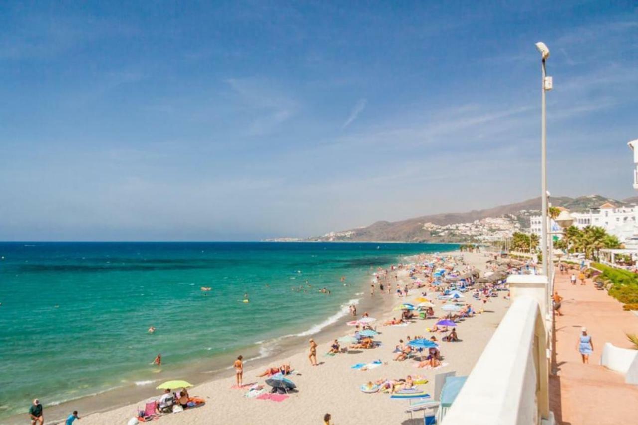 Neptuno Torrecilla Beach Nerja Dış mekan fotoğraf